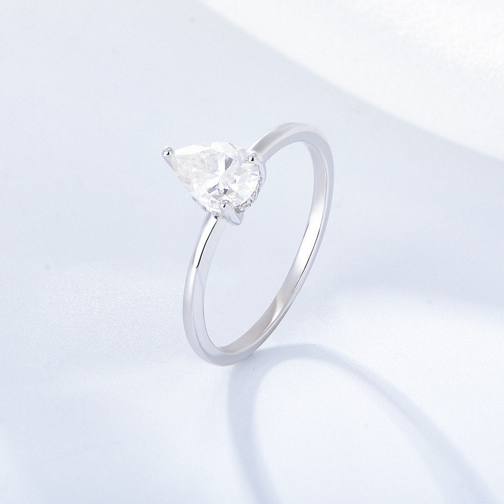 0.5Ct White Gold Pear Shape Diamond Engagement Ring