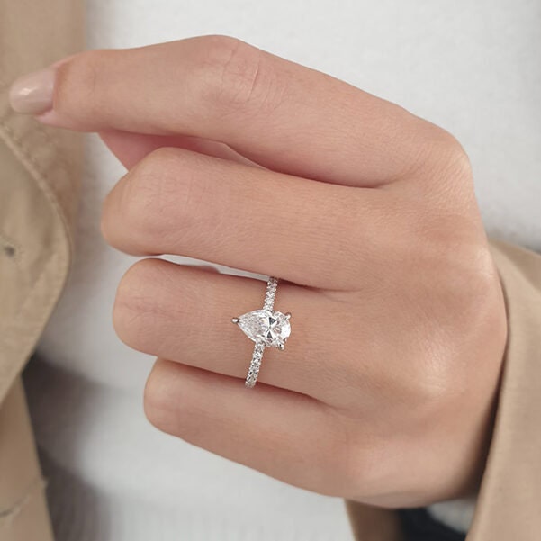 2.25Ct Pear Cut Diamond Wedding Ring Set
