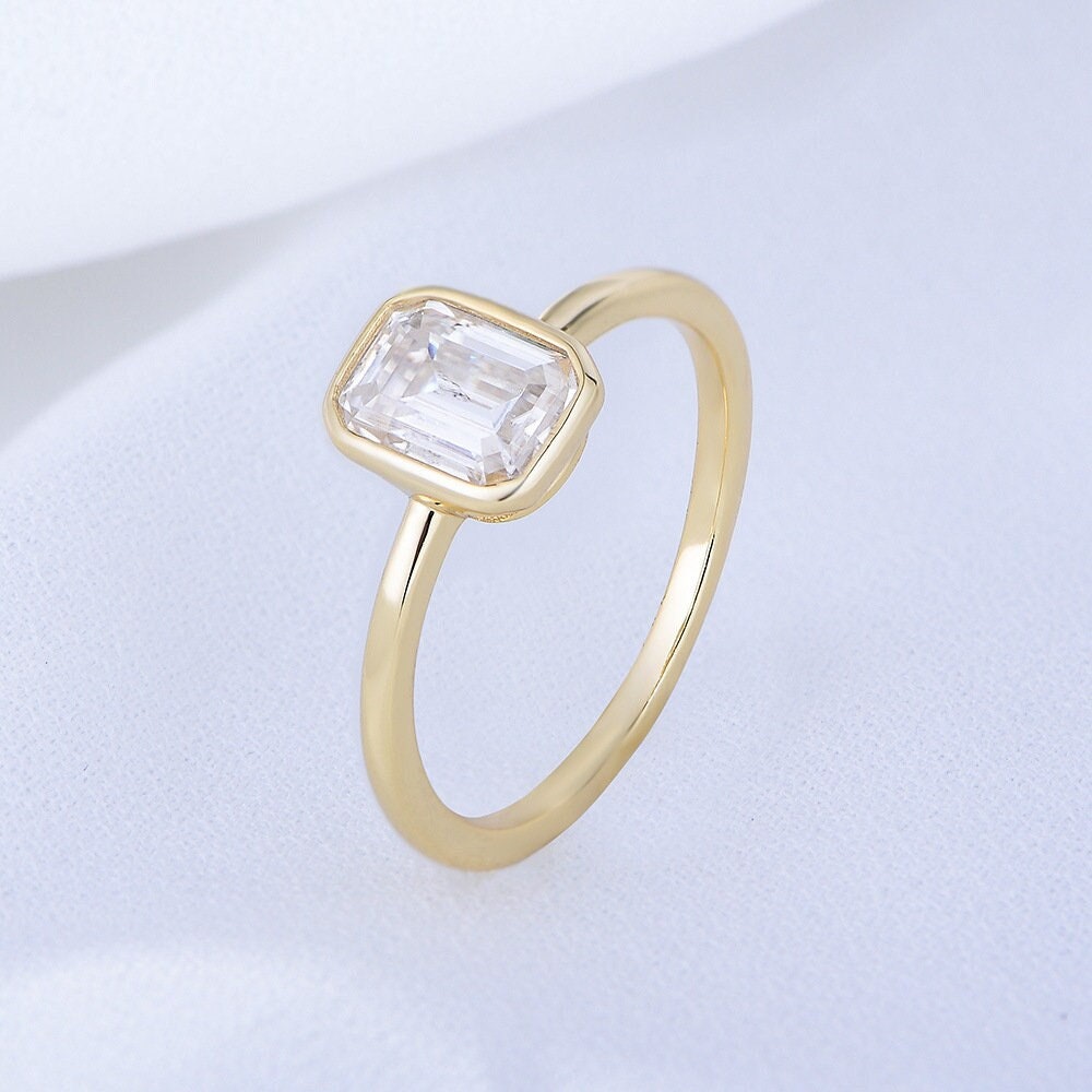 0.75CT Gold Emerald Cut Diamond Wedding Ring