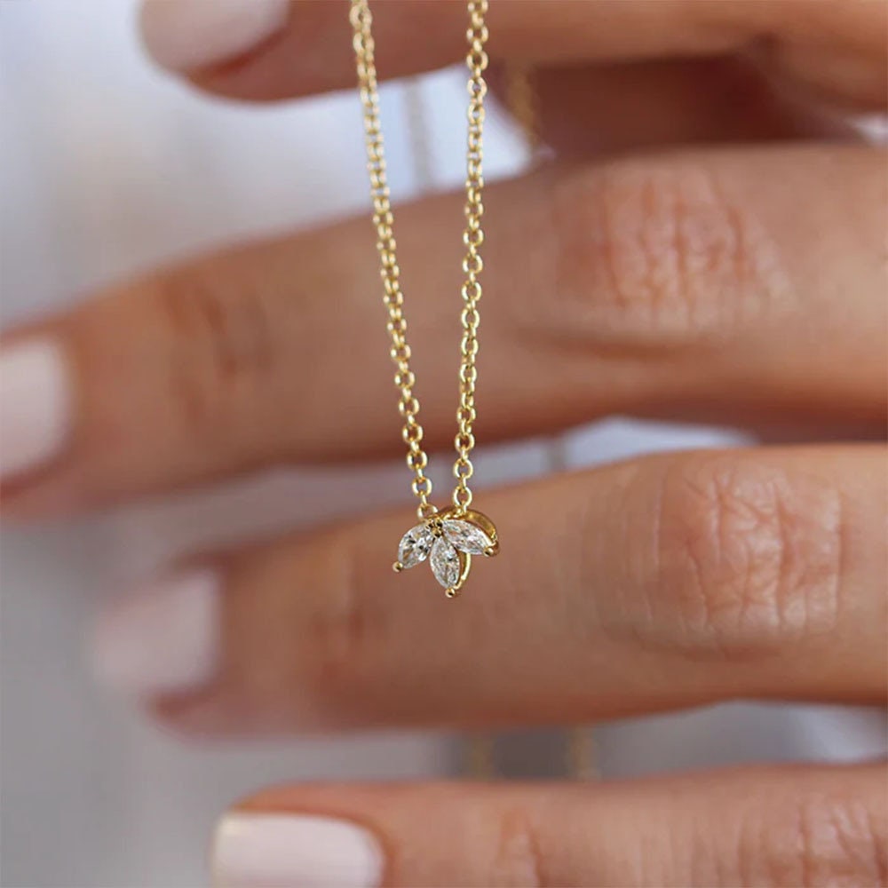 14K Gold Three-Stone Claw Diamond Necklace