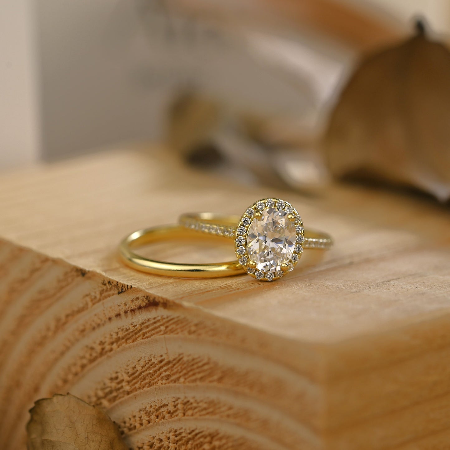 1.25Ct Gold Cluster Oval Cut Diamond Wedding Ring Set